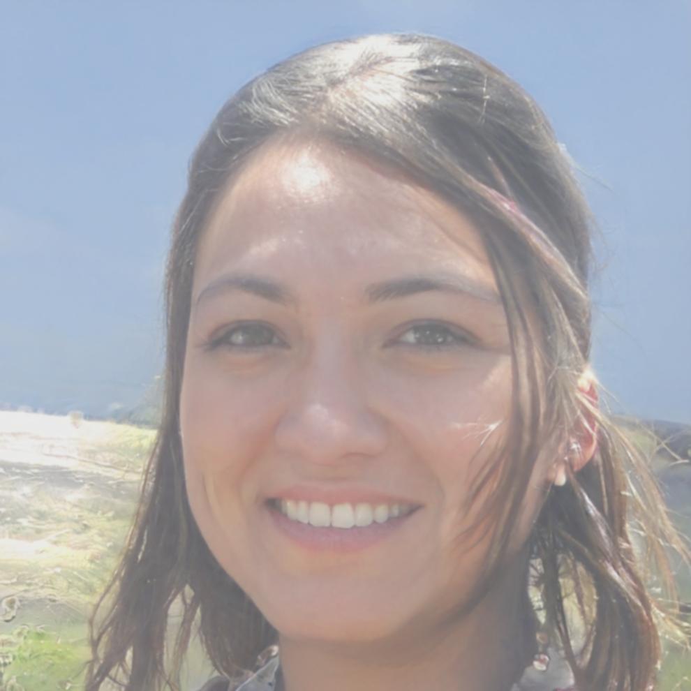 Portrait de Camille Rousseau, spécialiste en finances personnelles