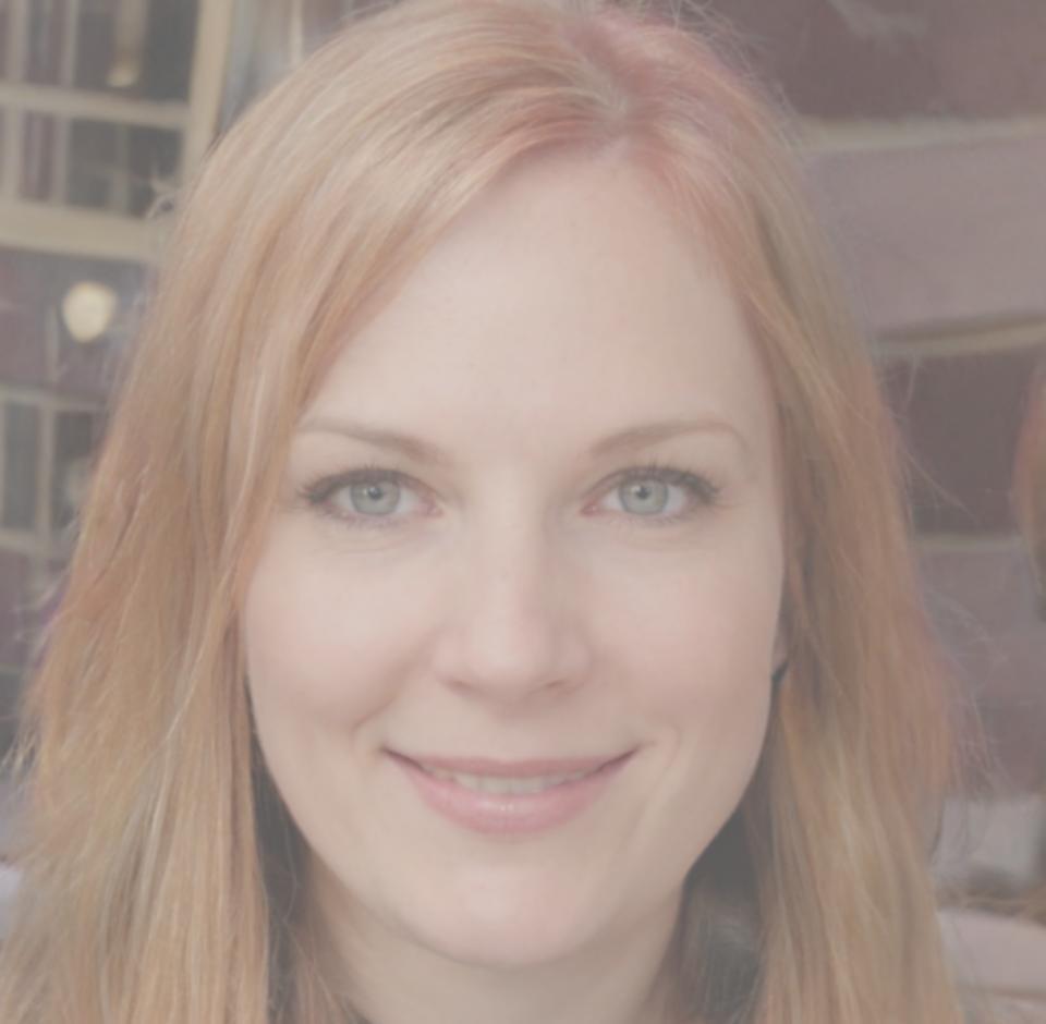 Portrait d'Élise Dubois, experte en stratégies budgétaires